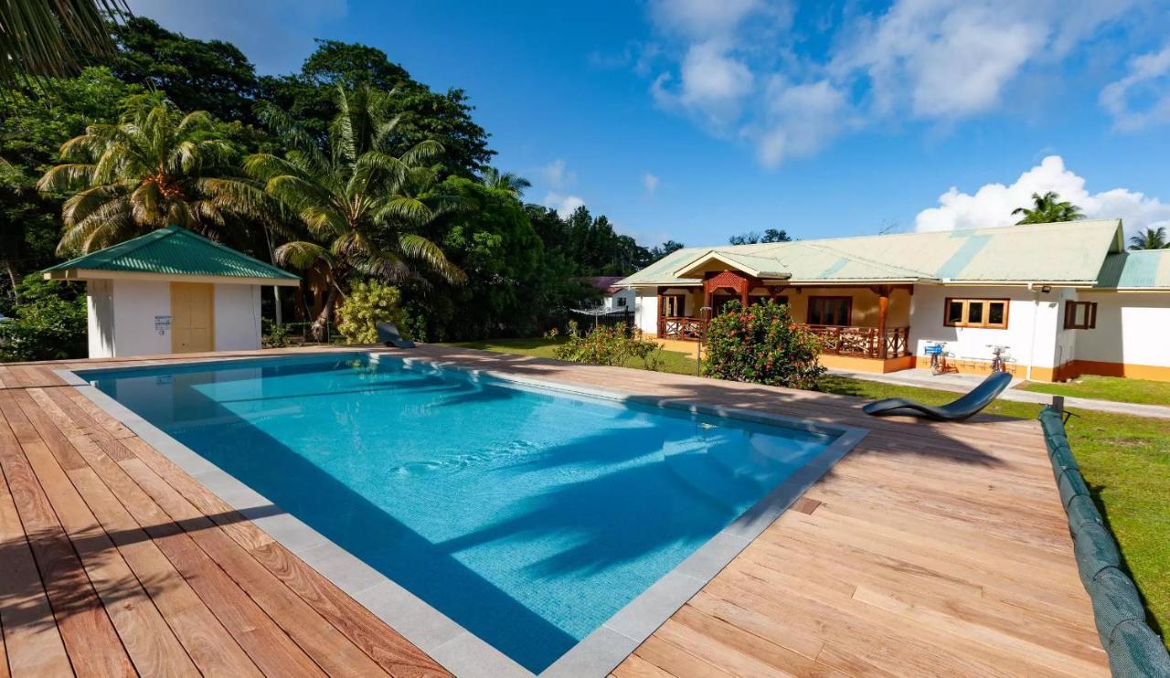 Jms Ventures Guesthouse - Private Pool La Digue Exteriör bild